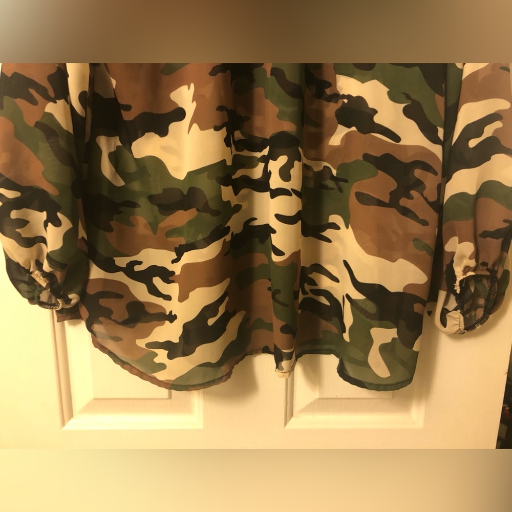 ASHLEY STEWART WOMENS SUPER CUTE CAMO BLOUSE SIZE: 14/16 - Picture 11 of 12